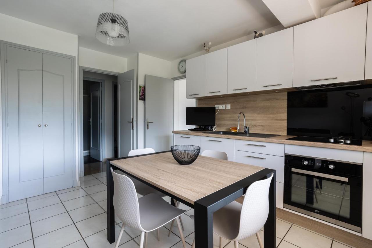 Vue Sur Les Montagnes Apartment Embrun Exterior photo